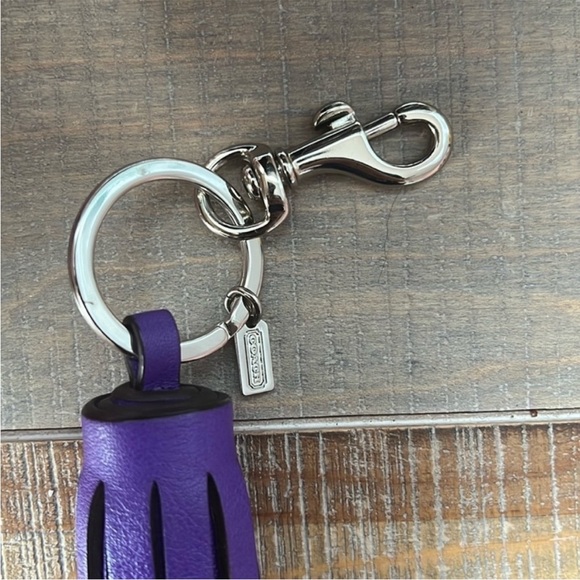 Coach Leather Tassel Bag Charm EUC - Picture 2 of 5